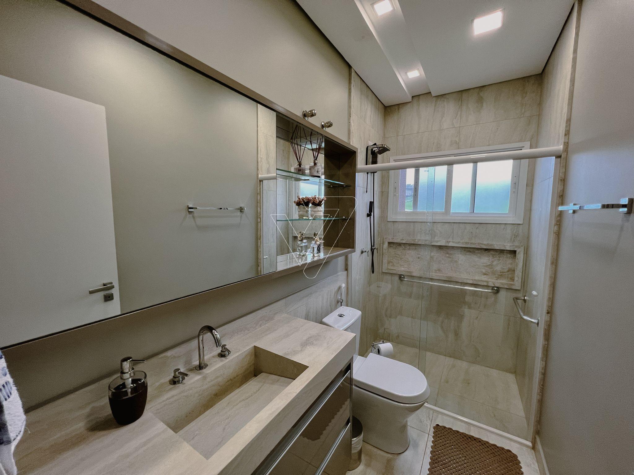 4B6DFB36-D4EF-4595-B081-5A410189FA8F